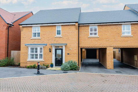 Raven Way, Hockley, SS5 4 bed link detached house for sale