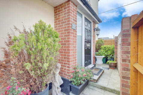 Peartree, Hadleigh, SS7 2 bed maisonette for sale