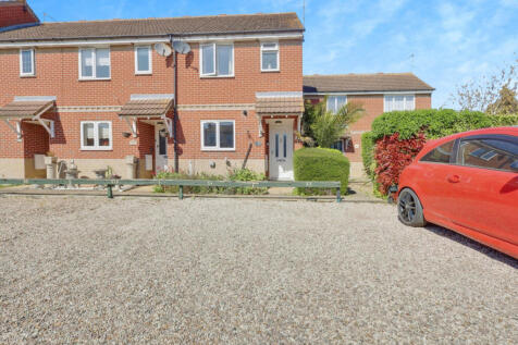 Sutton Road, Rochford, SS4 2 bed terraced house for sale