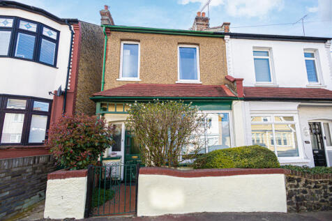2 bedroom semi-detached house for sale