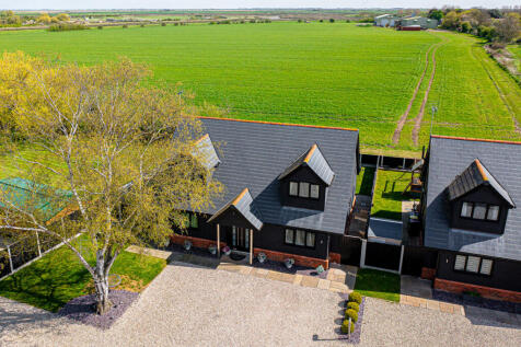 Little Wakering Road... 4 bed detached house for sale