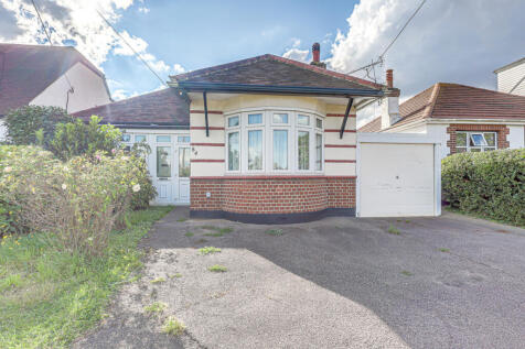 Southend Road, Rochford, SS4 3 bed detached bungalow for sale