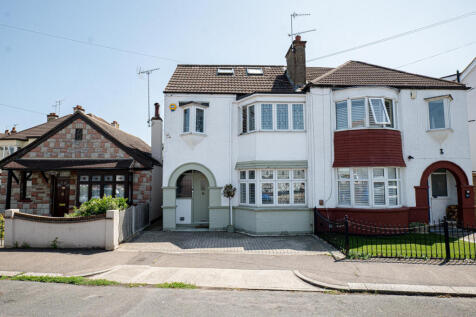 5 bedroom semi-detached house for sale