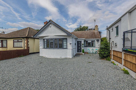 2 bedroom detached bungalow for sale