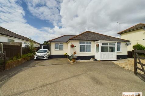 3 bedroom detached bungalow for sale