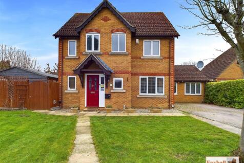 4 bedroom detached house for sale