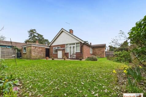 3 bedroom detached bungalow for sale