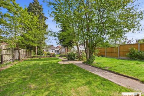 3 bedroom detached bungalow for sale