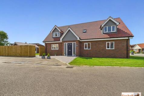 4 bedroom chalet for sale