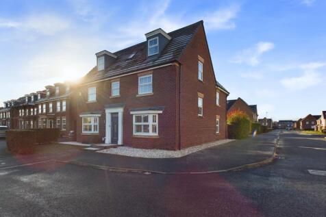 5 bedroom detached house for sale