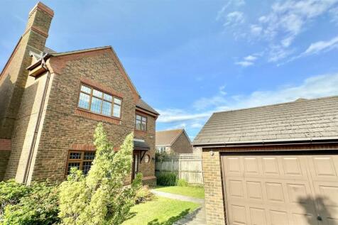 6 bedroom detached house for sale