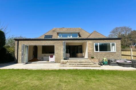 3 bedroom chalet for sale