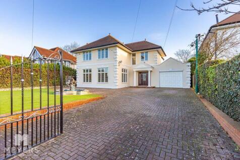 5 bedroom detached house for sale