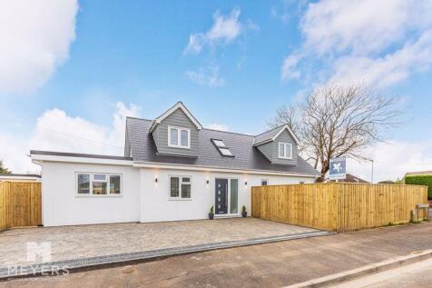 Lingwood Avenue, Christchurch, BH23 3 bed detached house for sale