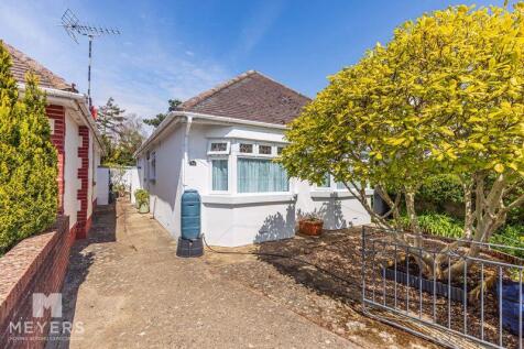 Gleadowe Avenue, Christchurch, BH23 3 bed bungalow for sale