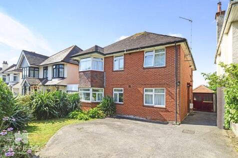 8 Montague Road, Bournemouth 3 bed apartment for sale