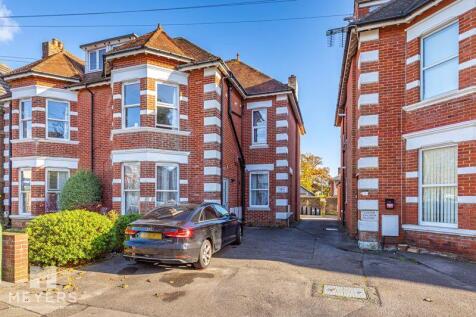 Crabton Close Road, Bournemouth, BH5 2 bed apartment for sale