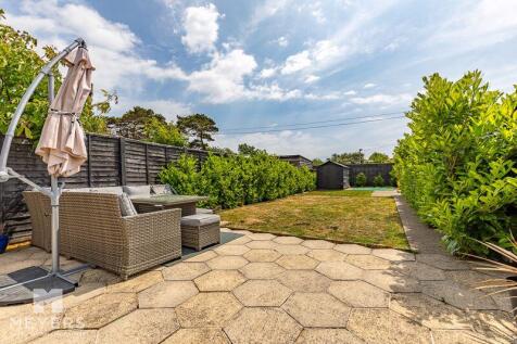 Clarendon Road, Christchurch, BH23 3 bed semi