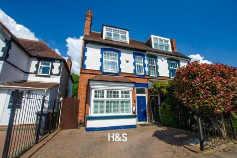 4 bedroom semi-detached house for sale