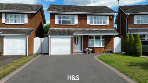 4 bedroom detached house for sale