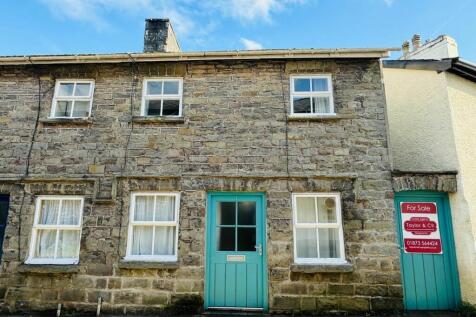 Llangattock, Crickhowell, NP8 2 bed end of terrace house for sale