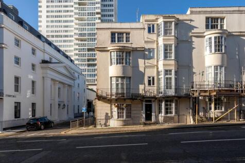 Brighton BN1 2 bed flat for sale