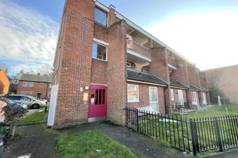 Samuel Court, Ipswich 2 bed apartment for sale