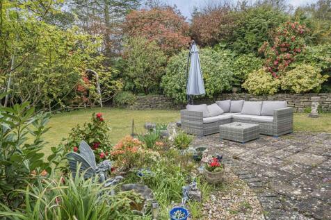 Spinney Close, St. Leonards, Ringwood 3 bed bungalow for sale