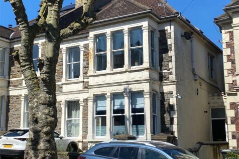 4 bedroom maisonette for sale