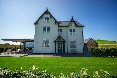 6 bedroom detached house for sale