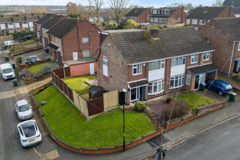4 bedroom semi-detached house for sale