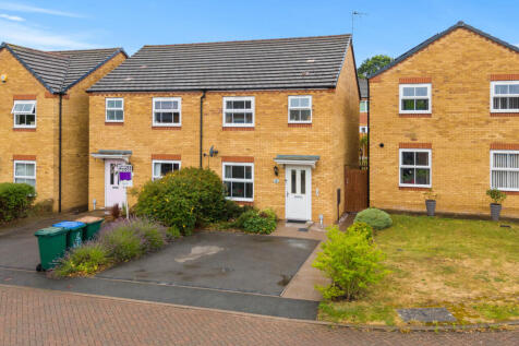 3 bedroom semi-detached house for sale