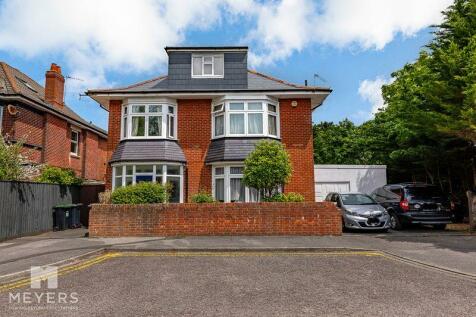 7 bedroom detached house for sale