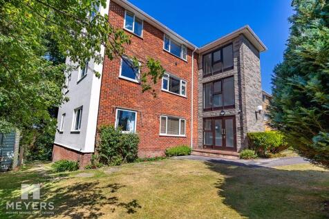 Portswood Drive, Bournemouth, BH10 2 bed apartment for sale