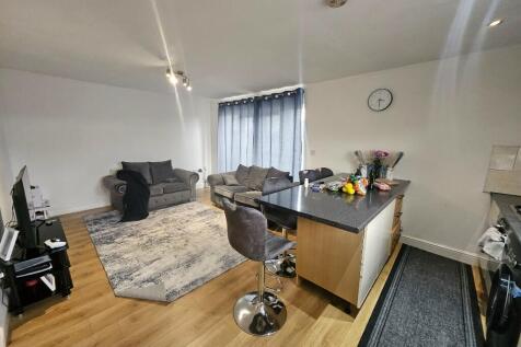 2 bedroom flat for sale