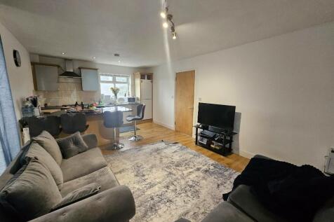 2 bedroom flat for sale