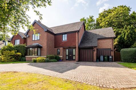 Brooklands Drive, Gedling, Nottingham 4 bed detached house for sale