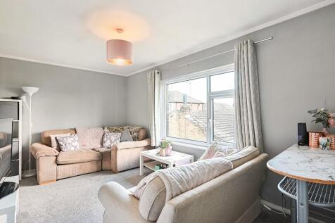 Lindsey Avenue, Acomb, York, YO26 2 bed flat for sale