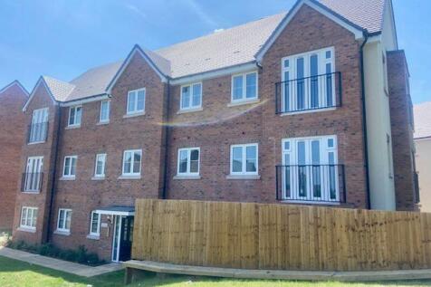 PRICE REDUCTION! First Floor... 2 bed apartment for sale