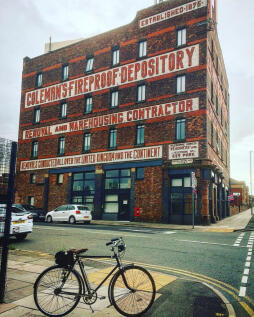 Studio flat for sale