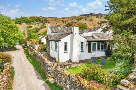 2 bedroom cottage for sale