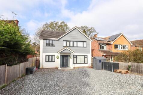 The Verne, Church Crookham GU52 4 bed detached house for sale