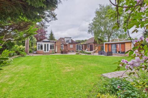 Main Road, Naphill, High Wycombe... 4 bed detached house for sale
