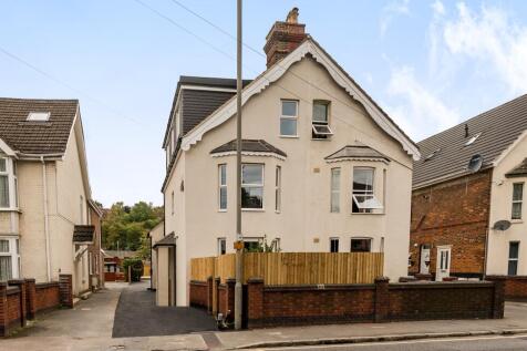 Hughenden Road, High Wycombe 2 bed apartment for sale