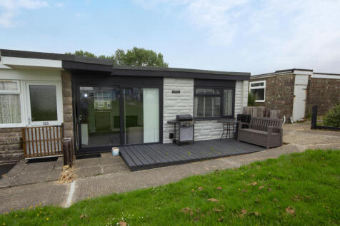 Sandown Bay Holiday Centre, Sandown... 2 bed chalet for sale