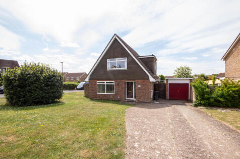 Old Road 3 bed detached house for sale