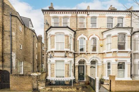 Sangora Road, London SW11 2 bed flat for sale
