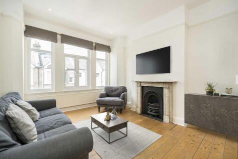 Longbeach Road, London SW11 3 bed maisonette for sale