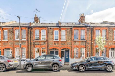 Ingelow Road, London SW8 2 bed flat for sale