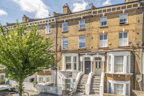 Cologne Road, London SW11 2 bed flat for sale